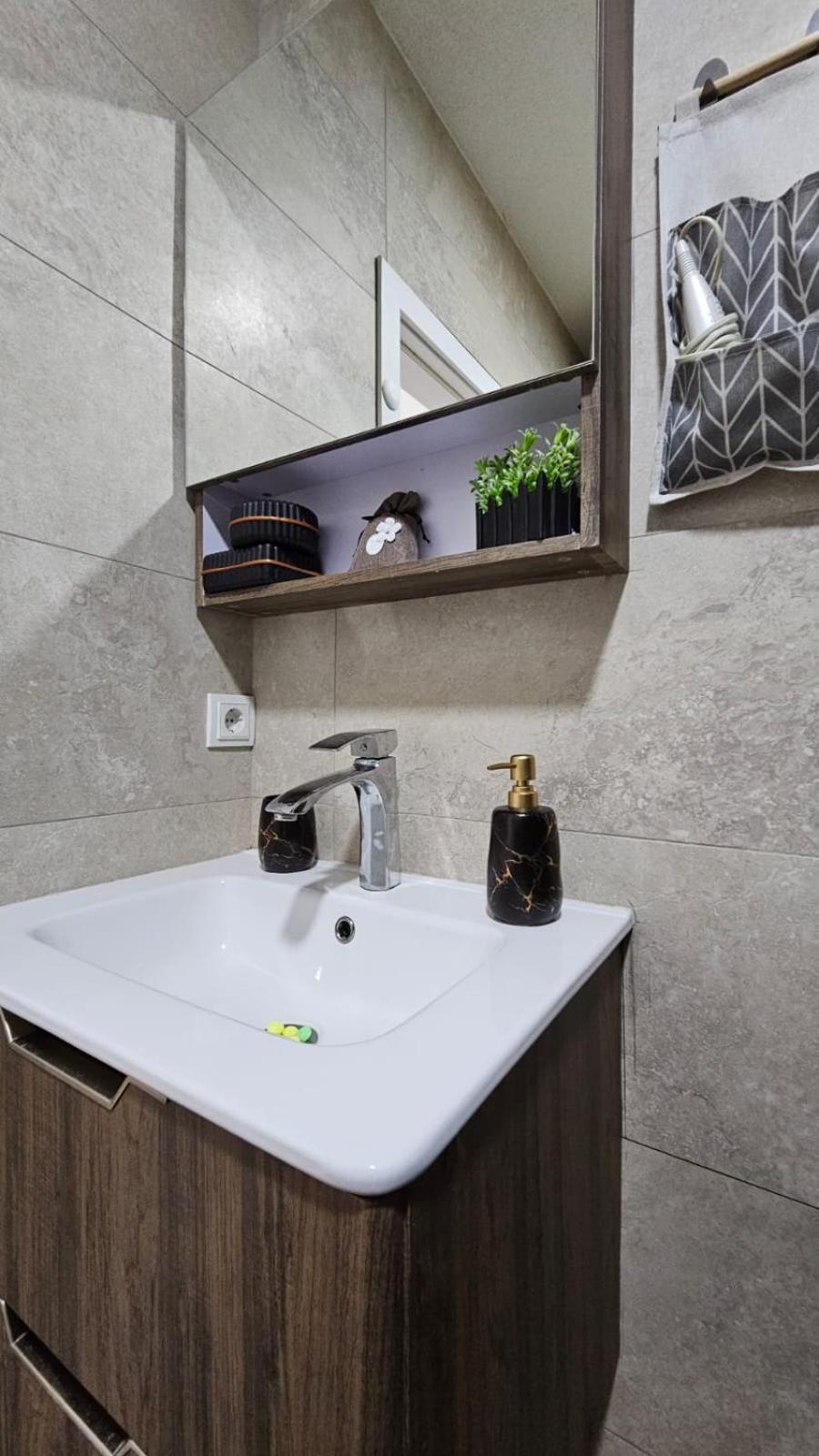 Superb 1 Bedroom In The Best Zone Of The City. Ferizaj Exteriér fotografie